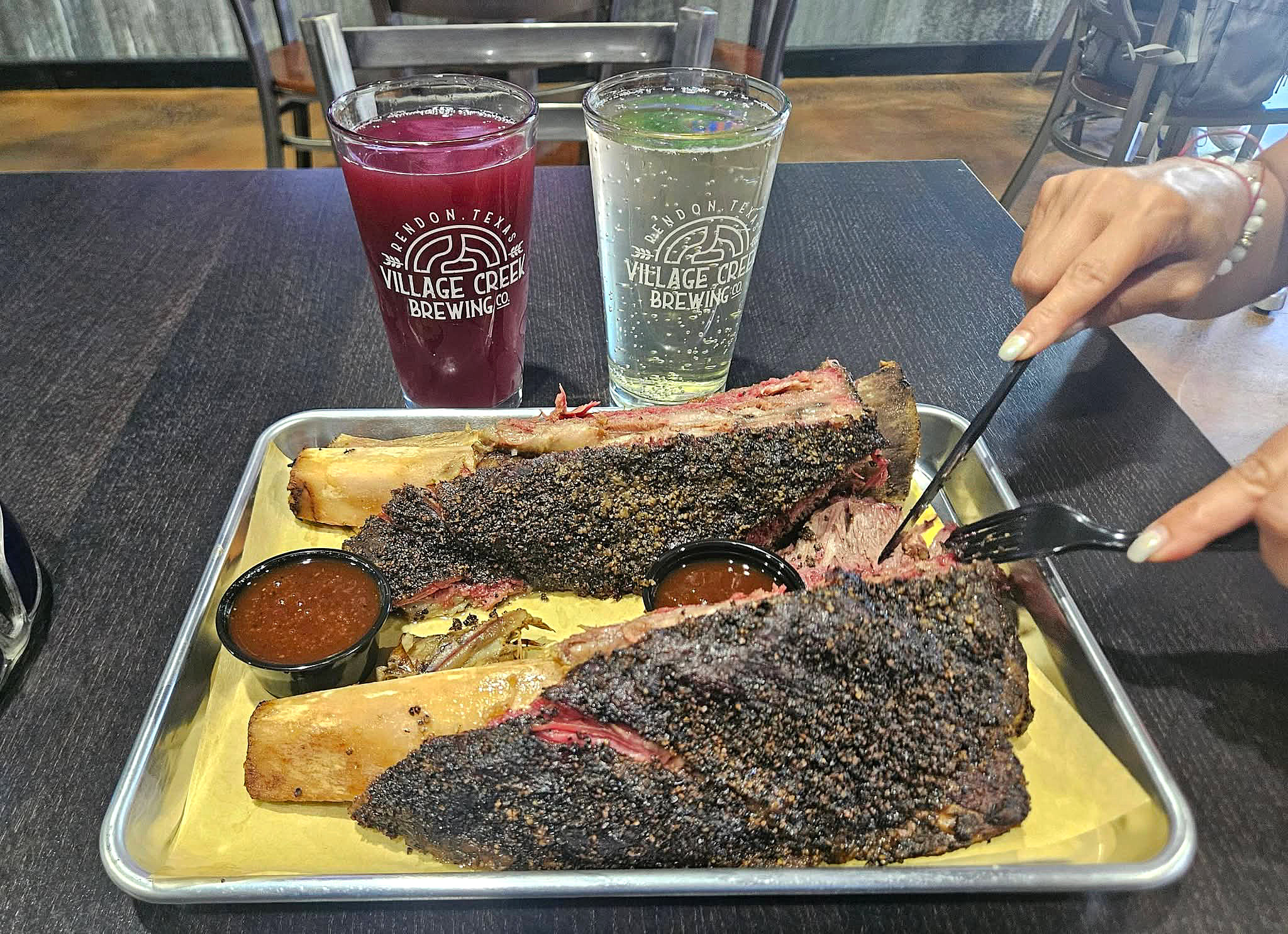 BBQ platter with drinks